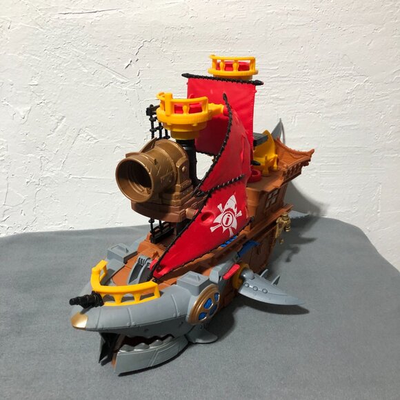 Fisher Price Imaginext Shark Bite Pirate Ship - Picture 2 of 11